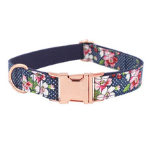 Load image into Gallery viewer, Flower Dog Collar and Leash Set with Removable Flower