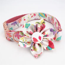 Load image into Gallery viewer, Floral Dog Collar and Leash Set with Removable Flower