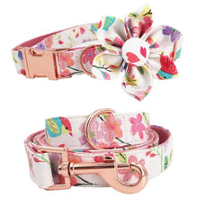 Load image into Gallery viewer, Floral Dog Collar and Leash Set with Removable Flower