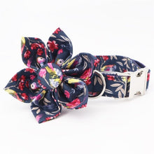 Load image into Gallery viewer, Flower Dog Collar and Leash with Removable Flower Set

